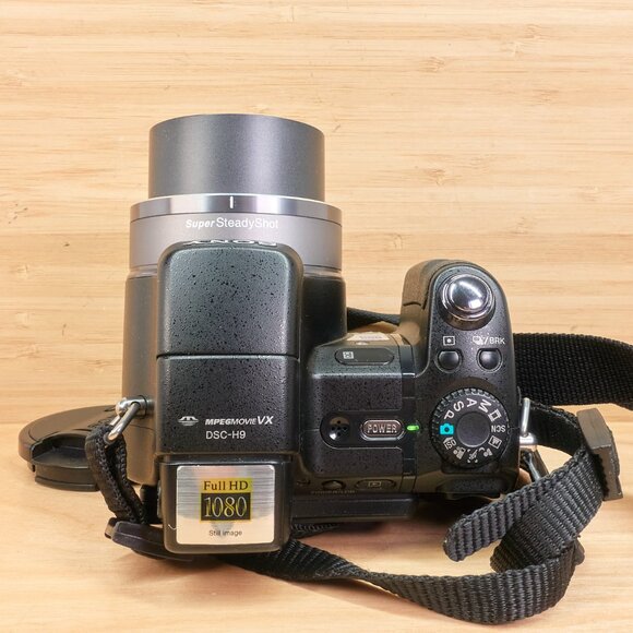 Sony Cyber-shot DSC-H9 / 8.1MP / 15x Zoom / Carl Zeiss Lens / Made in Japan - Picture 8 of 10